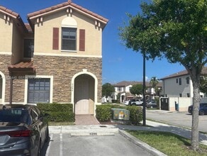 Building Photo - 9286 W 33rd Ln