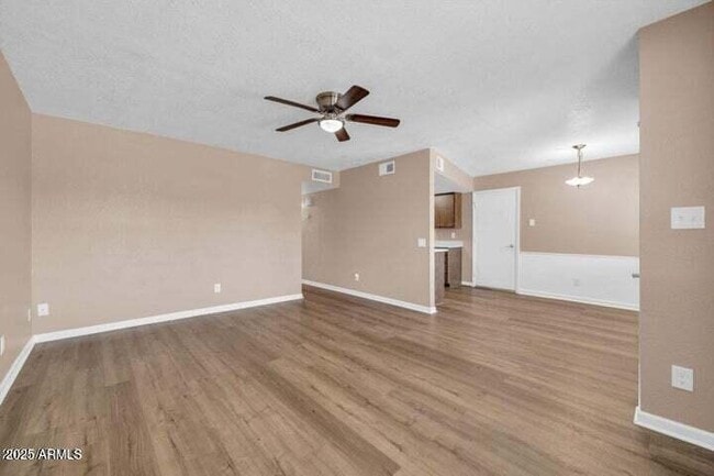 Building Photo - 9639 W Cinnabar Ave