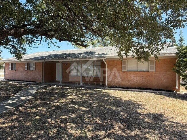 Foto del edificio - 3602 Skylark Ave