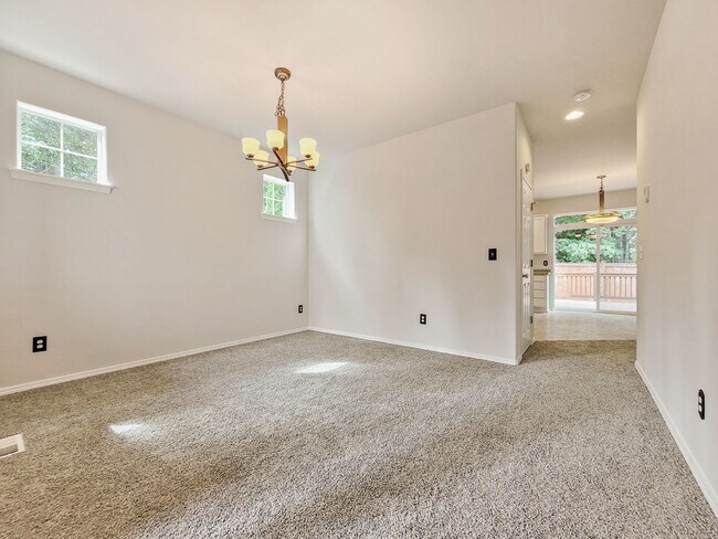 Building Photo - Modern Stylish 4-Bedroom Rental Home
