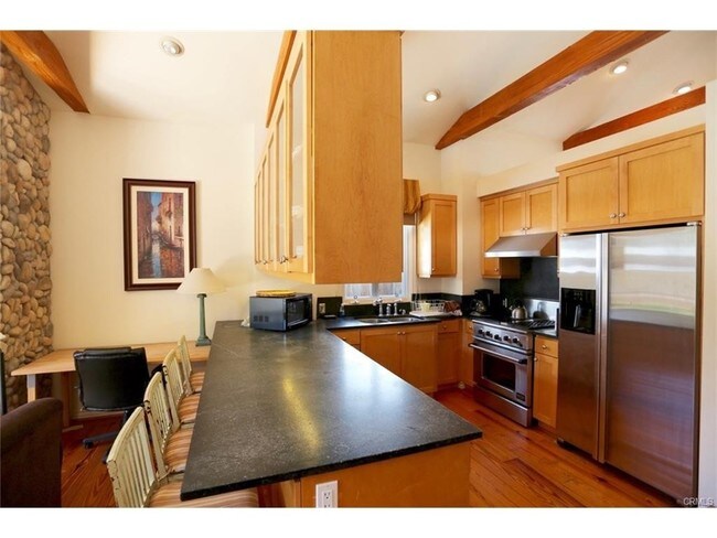 Foto del edificio - 1037 Glenneyre St