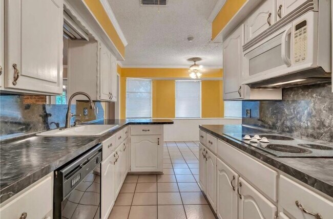 Foto del edificio - 115 Fairview Dr