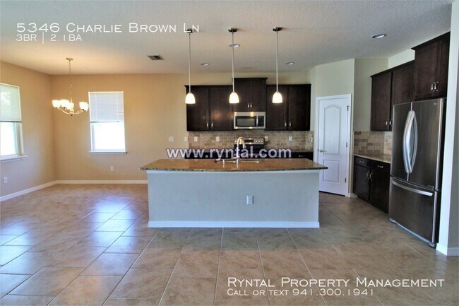 Foto del edificio - 5346 Charlie Brown Ln