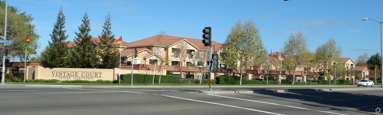 Foto principal - Vintage Court Apartments