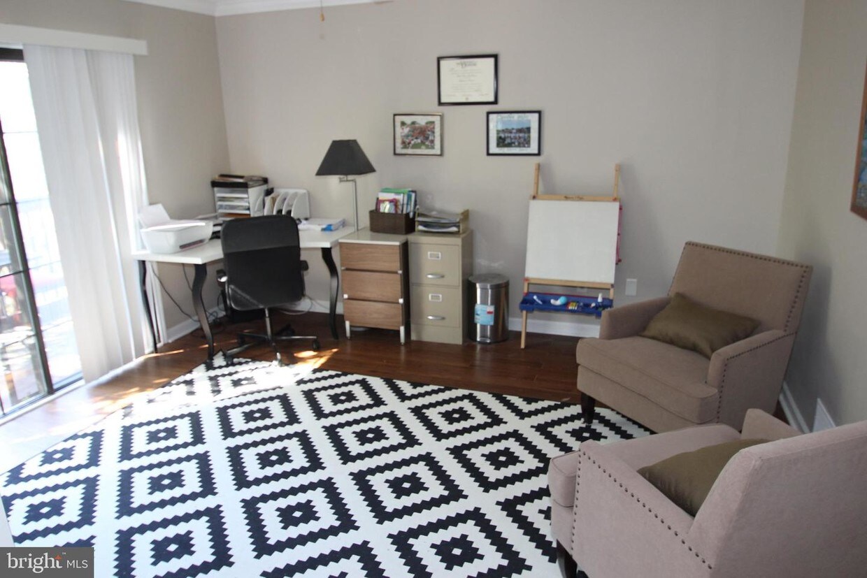 Foto principal - 801 Brettingham Ct