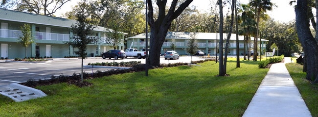 Building Photo - 1800 vics way