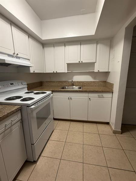 Foto del edificio - 890 NW 39th St