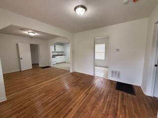 Foto del edificio - 836 N Oliver St