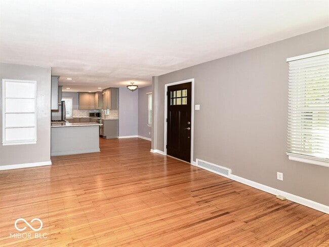 Building Photo - 2407 Baur Dr