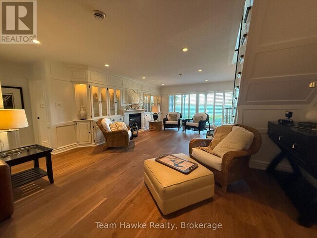 Photo du bâtiment - 192 Gilwood Park Dr