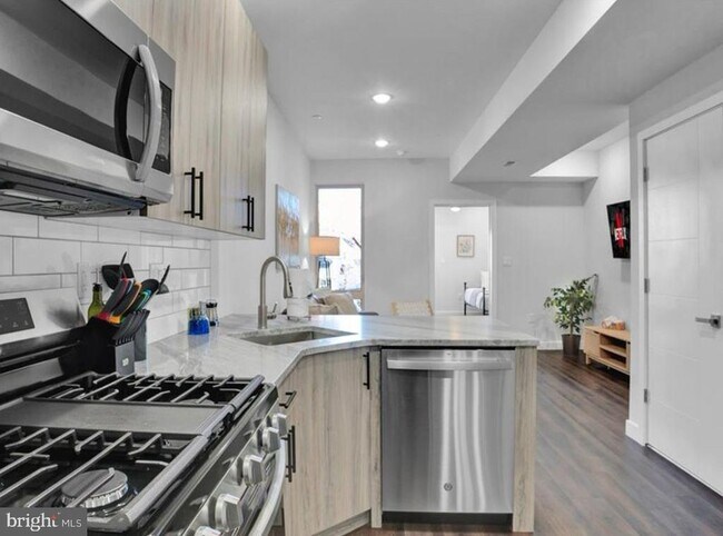 Foto del edificio - 1748 N Marshall St