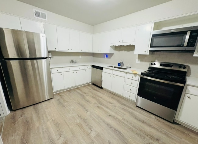 Photo - 100 Marcy St Apartment