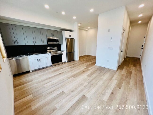 Photo - 1308 N Front St Apartment