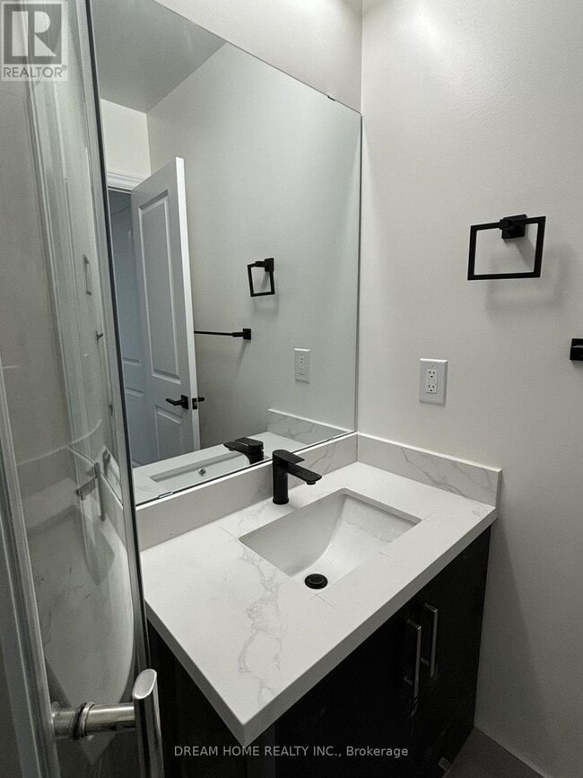 Photo du bâtiment - 643 Bathurst St