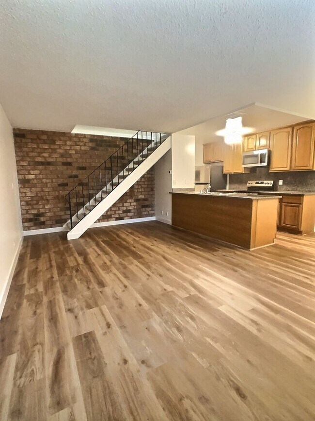 Foto del edificio - 2 Bedroom in South San Jose Fourplex