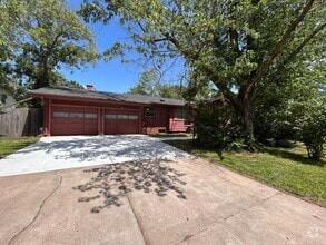 Building Photo - 542 N Valleyview St