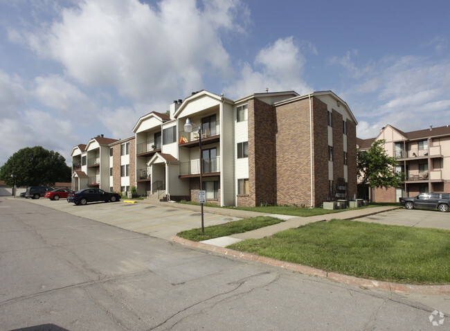 Primary Photo - Central Park Apartments