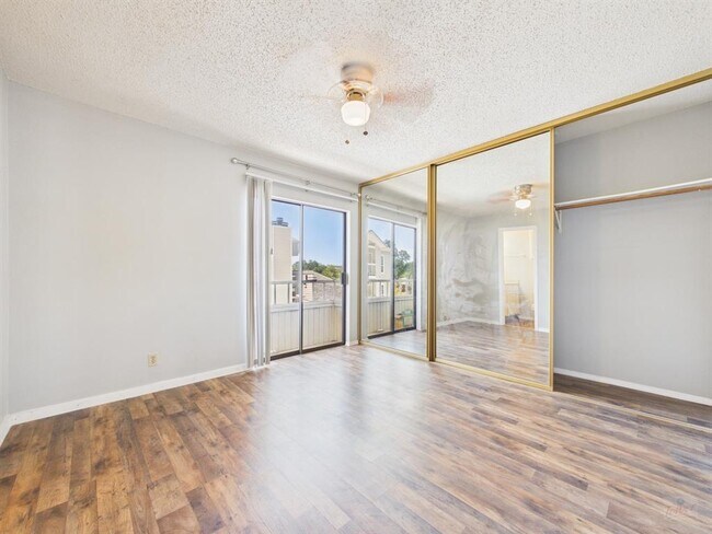 Foto del edificio - 3115 Helms St