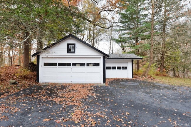 Foto del edificio - 19 Johnsontown Rd