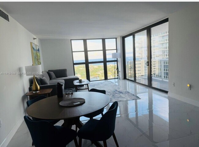 Foto del edificio - 20505 E Country Club Dr