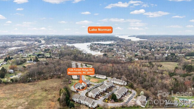 Foto del edificio - 125 Forest Ridge Rd