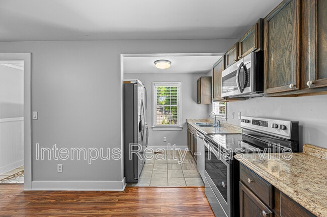 Building Photo - 2405 Eden St