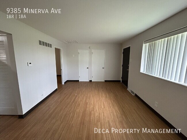 Foto del edificio - 9385 Minerva Ave