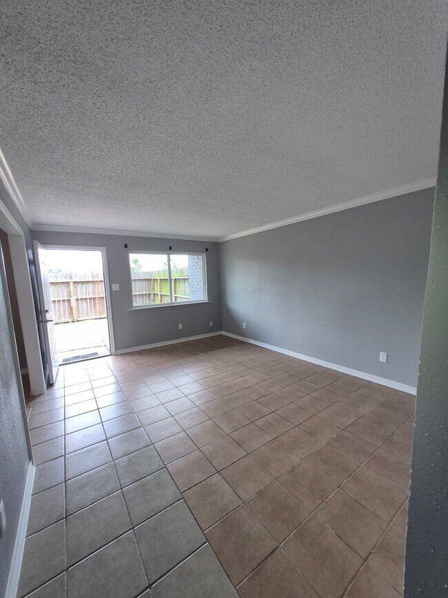 Foto del edificio - 738 Coolwood Dr