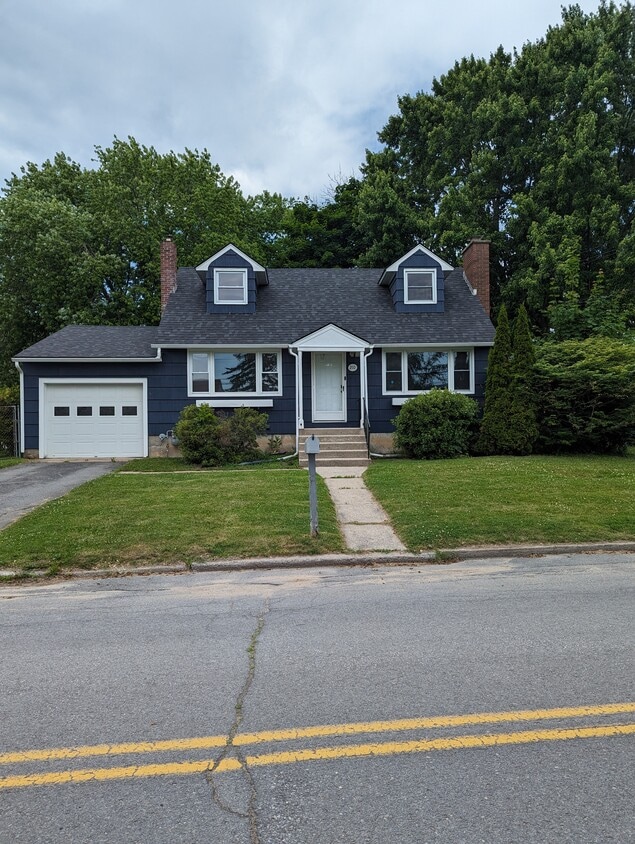 Primary Photo - 210 Champlain Dr