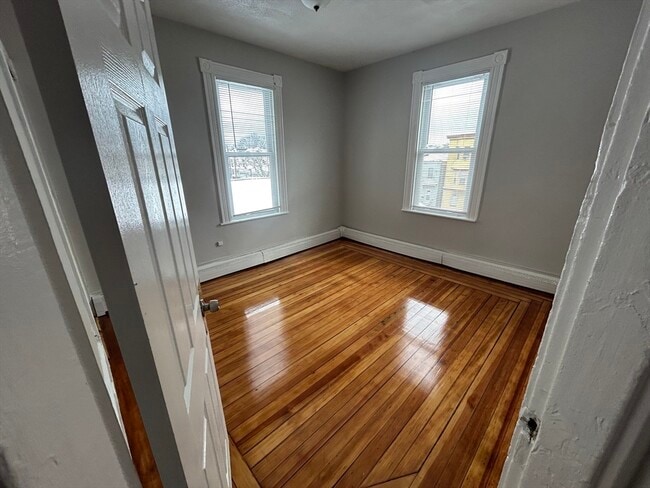 Building Photo - 835 Broadway