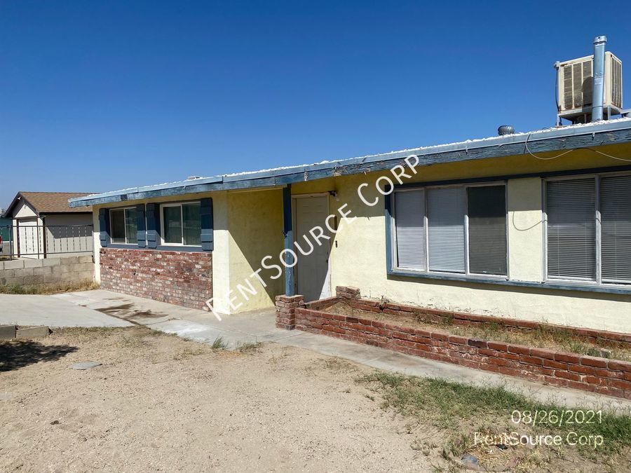 Primary Photo - Single Family Home in Barstow