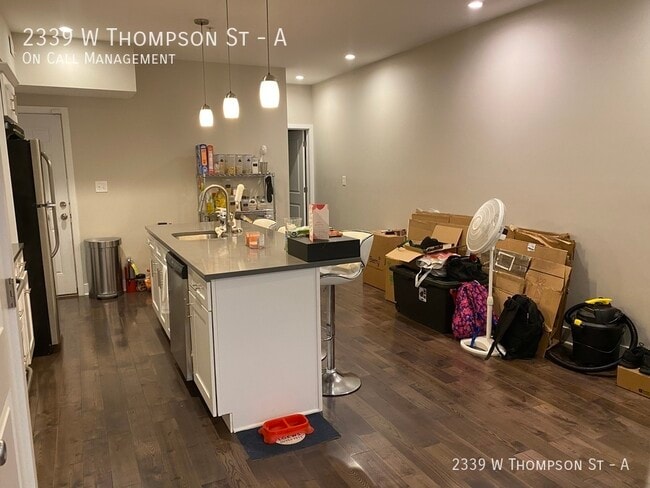 Building Photo - 2339 W Thompson A