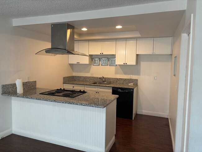 Foto del edificio - Nice Duplex in Cul-De-Sac