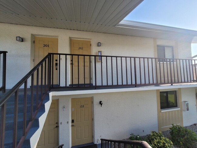 Building Photo - Condo for rent