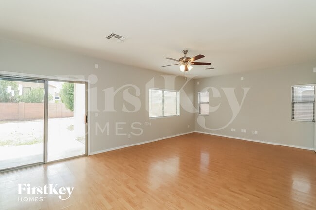 Foto del edificio - 13171 W Gelding Cir