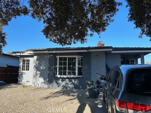 Primary Photo - 2027 Poinsettia St N
