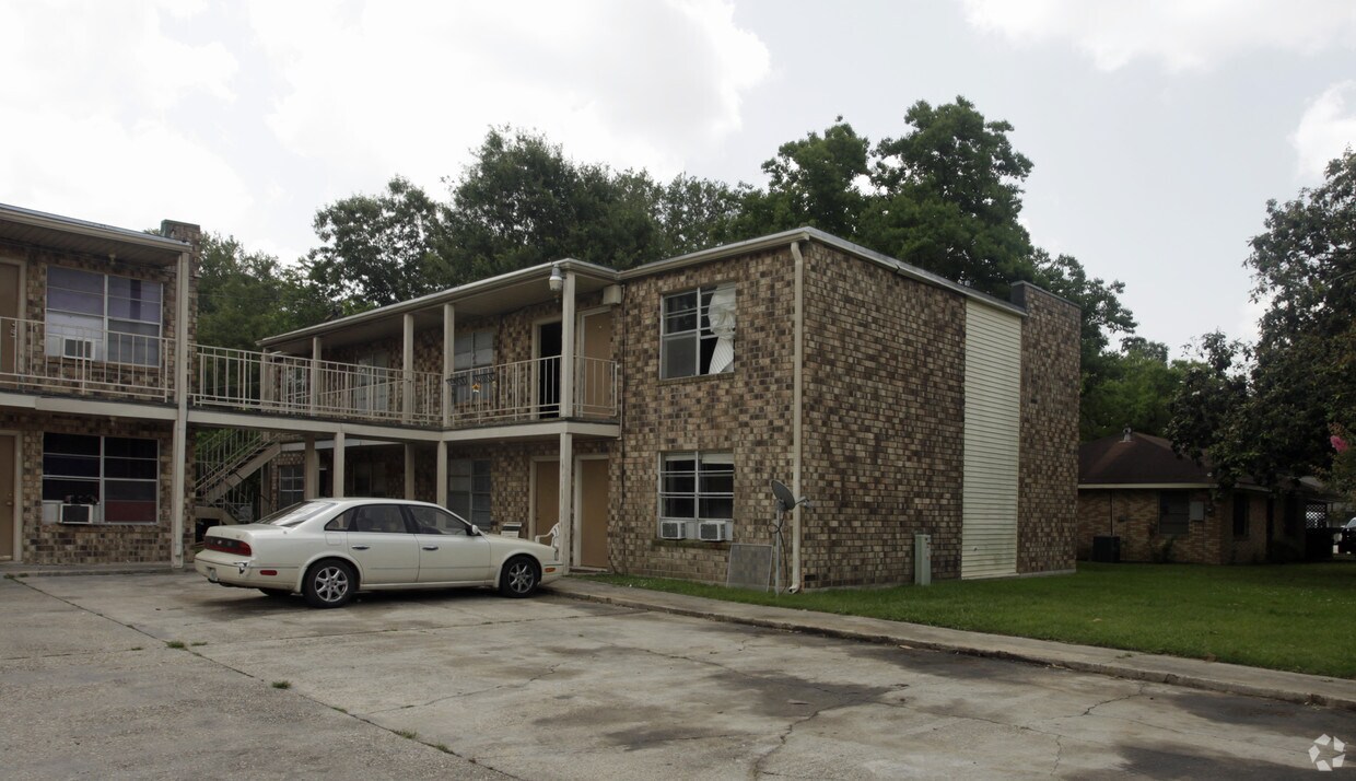 459 Apartment Court Dr Baton Rouge LA 70806 459 Apartment Court Dr 459 Apartment Court Dr Baton Rouge LA 70806 459 Apartment Court Dr