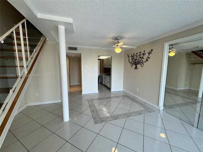 Foto del edificio - 17800 Atlantic Blvd