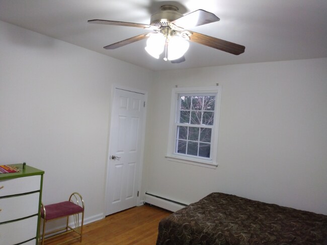 Foto del edificio - 386 W Valley Forge Rd