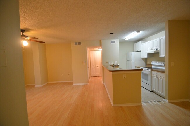 Foto del edificio - TAMPA: The Landing of Tampa! 1 bed/1 bath,...