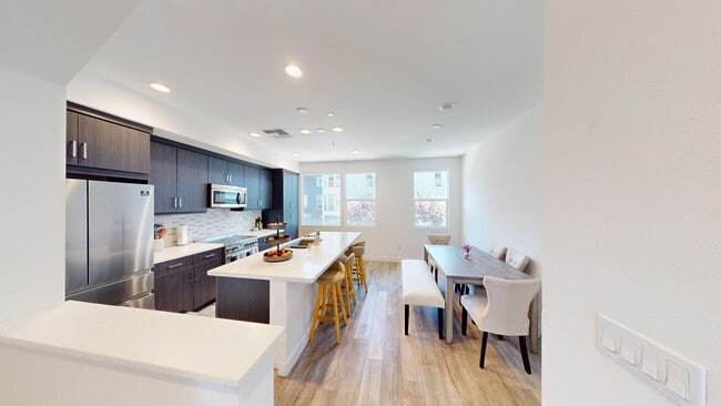 Building Photo - 1333 Pullman Way