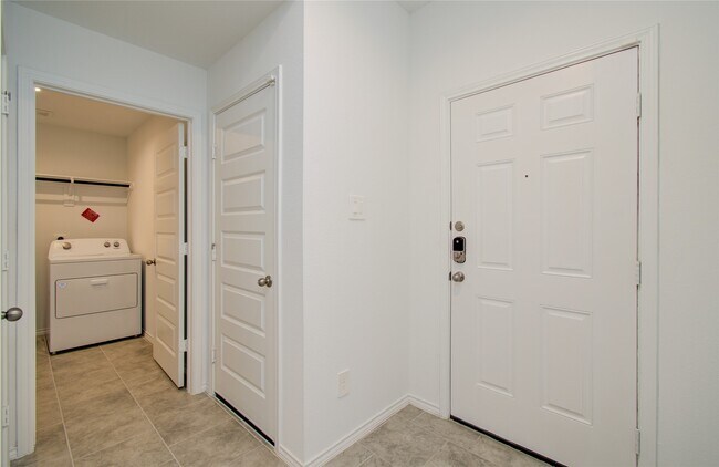 Building Photo - 1031 Appaloosa Ln