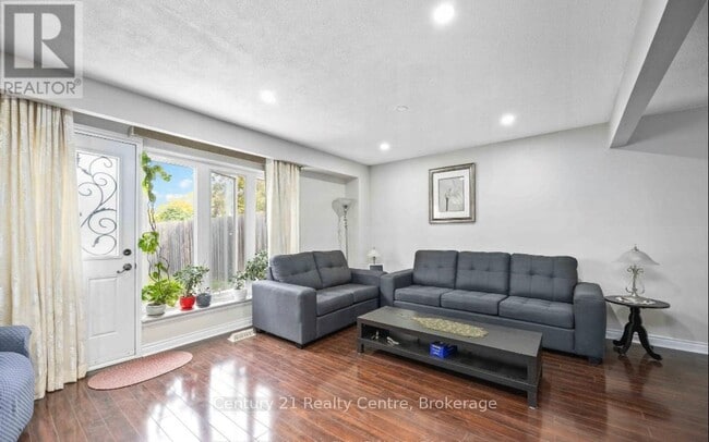 Building Photo - 3073 Ireson Ct