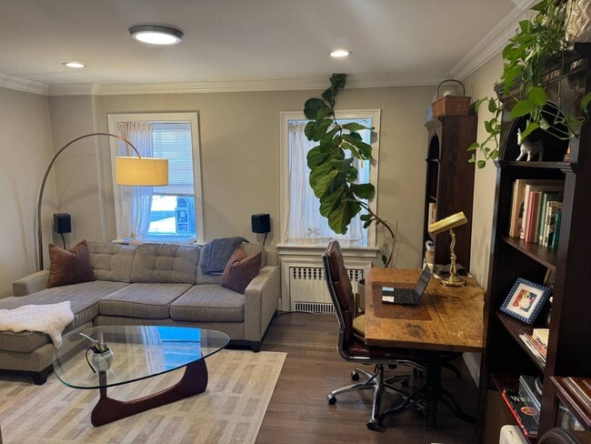 Building Photo - 22 Main St