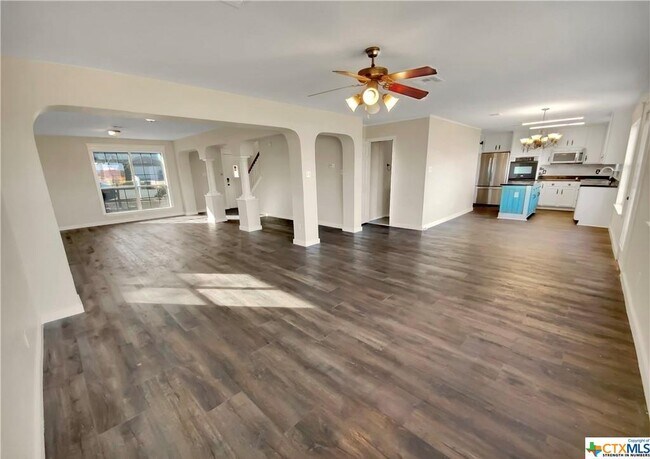 Building Photo - 5502 Knob Ct