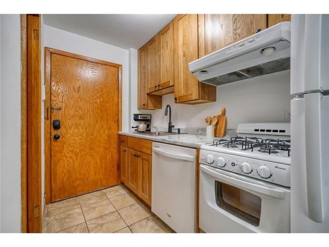 Foto del edificio - 99 E 54th St