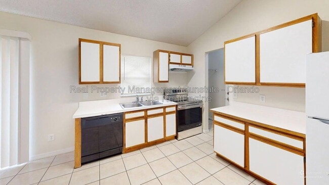 Foto del edificio - 9711 Red Clover Ave