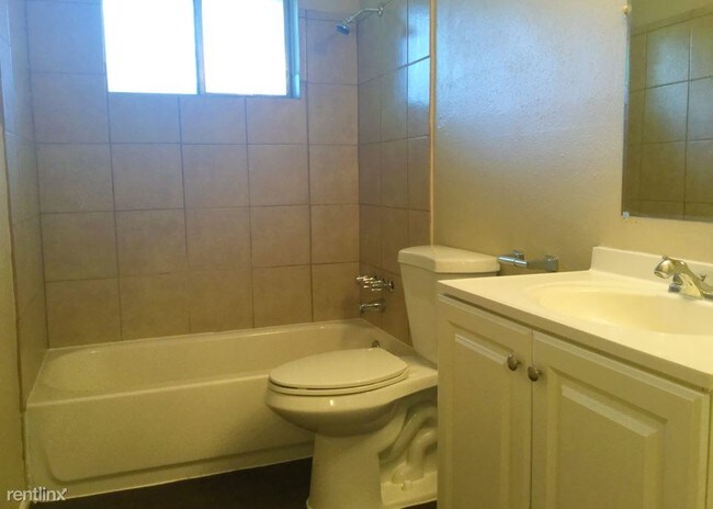 Foto del edificio - 8823 Ryton Ln