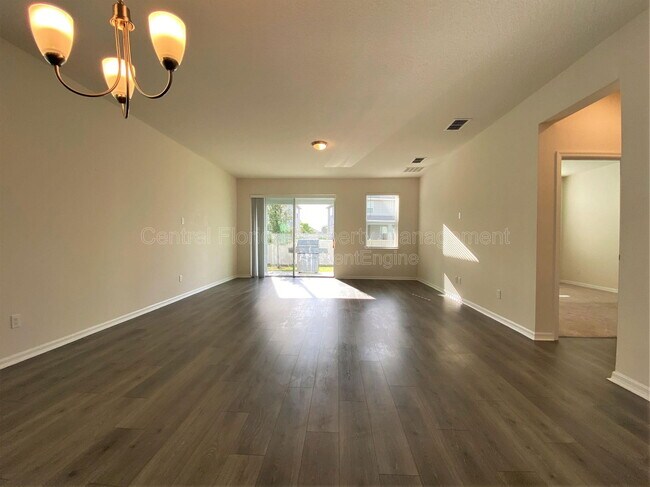 Foto del edificio - 12040 Ryegrass Trail