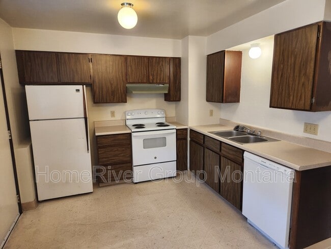 Building Photo - 2308 Hillview Ct